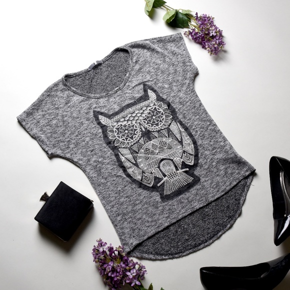 Blu Planet Tops - BLU PLANET Cute Gray Owl Graphic Top - Size M